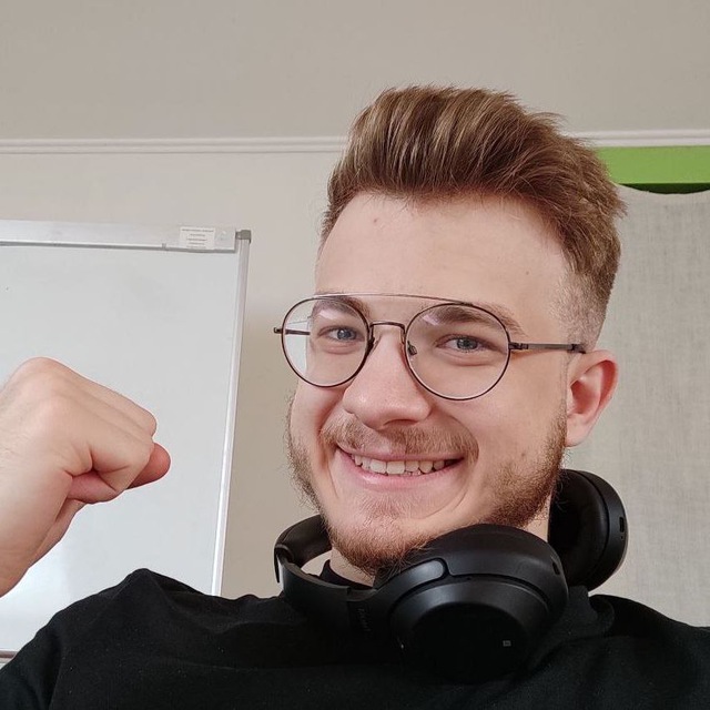 Даниил Попов